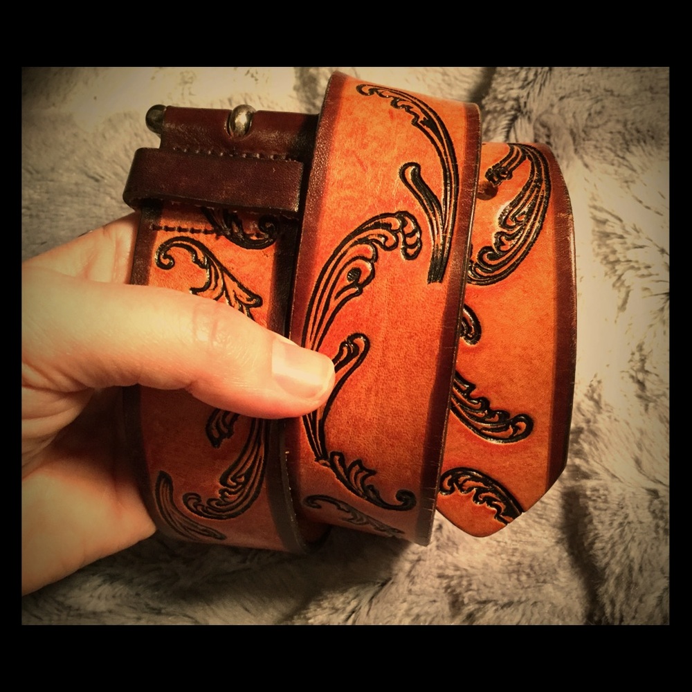 Tooled leather belt, like new! Country western
